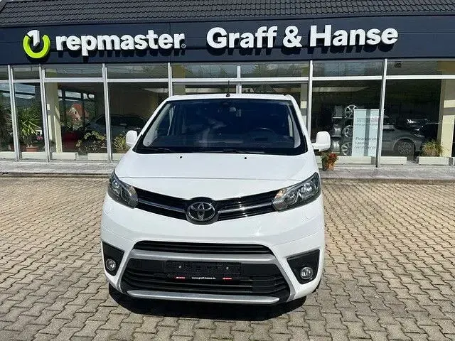 Gebraucht Toyota Proace Verso Comfort 150 PS (110 kW) 2019 Weiß Kombi