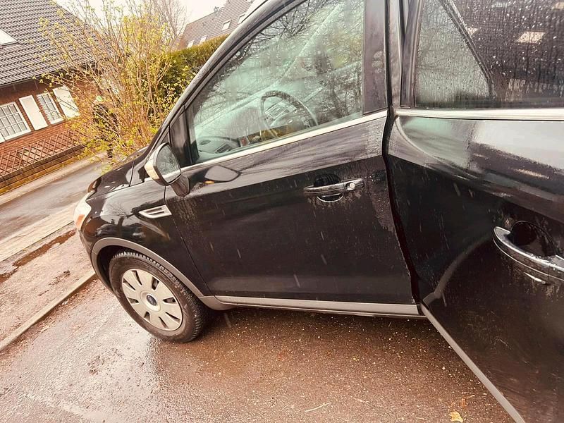 Gebraucht Ford Kuga 134 PS (98 kW) 2009 Schwarz SUV