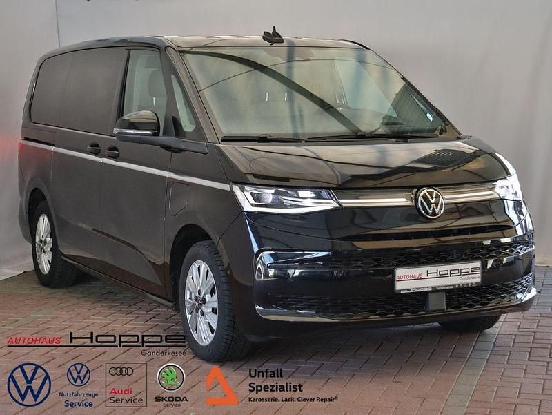 Gebraucht VW Multivan Style 150 PS (110 kW) 2022 Schwarz Van