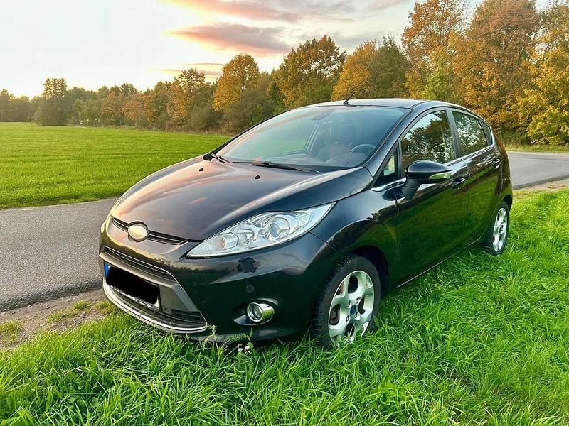Gebraucht Ford Fiesta Titanium 82 PS (60 kW) 2009 Schwarz Kleinwagen