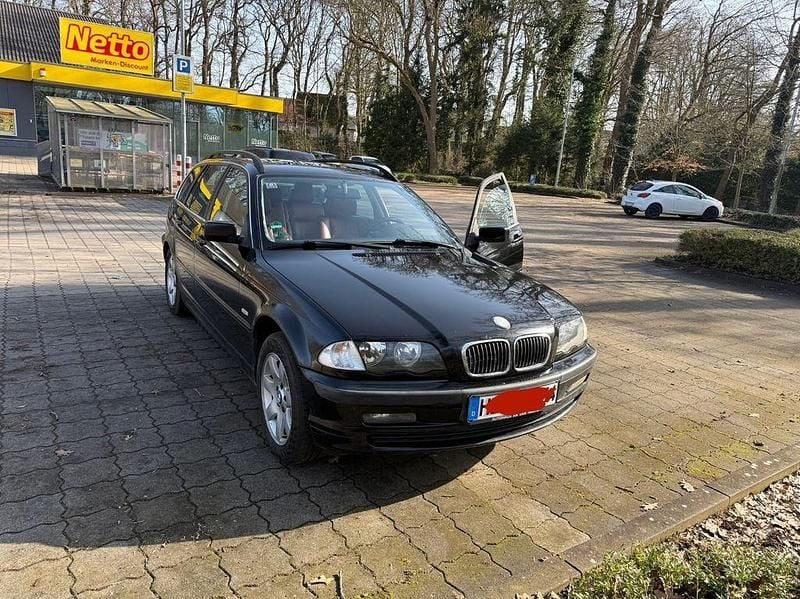Gebraucht BMW 320 170 PS (125 kW) 2001 Schwarz Kombi