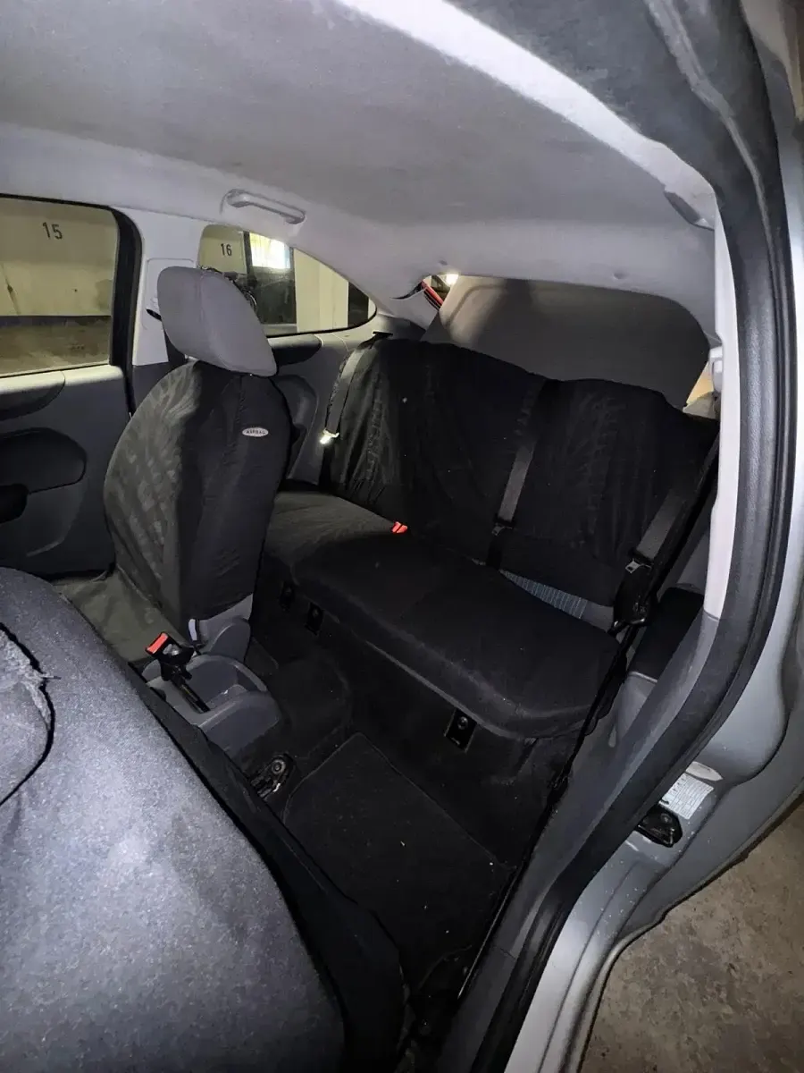 Usado Ford Focus 85 CV (62 kW) 2005 Gris Utilitario