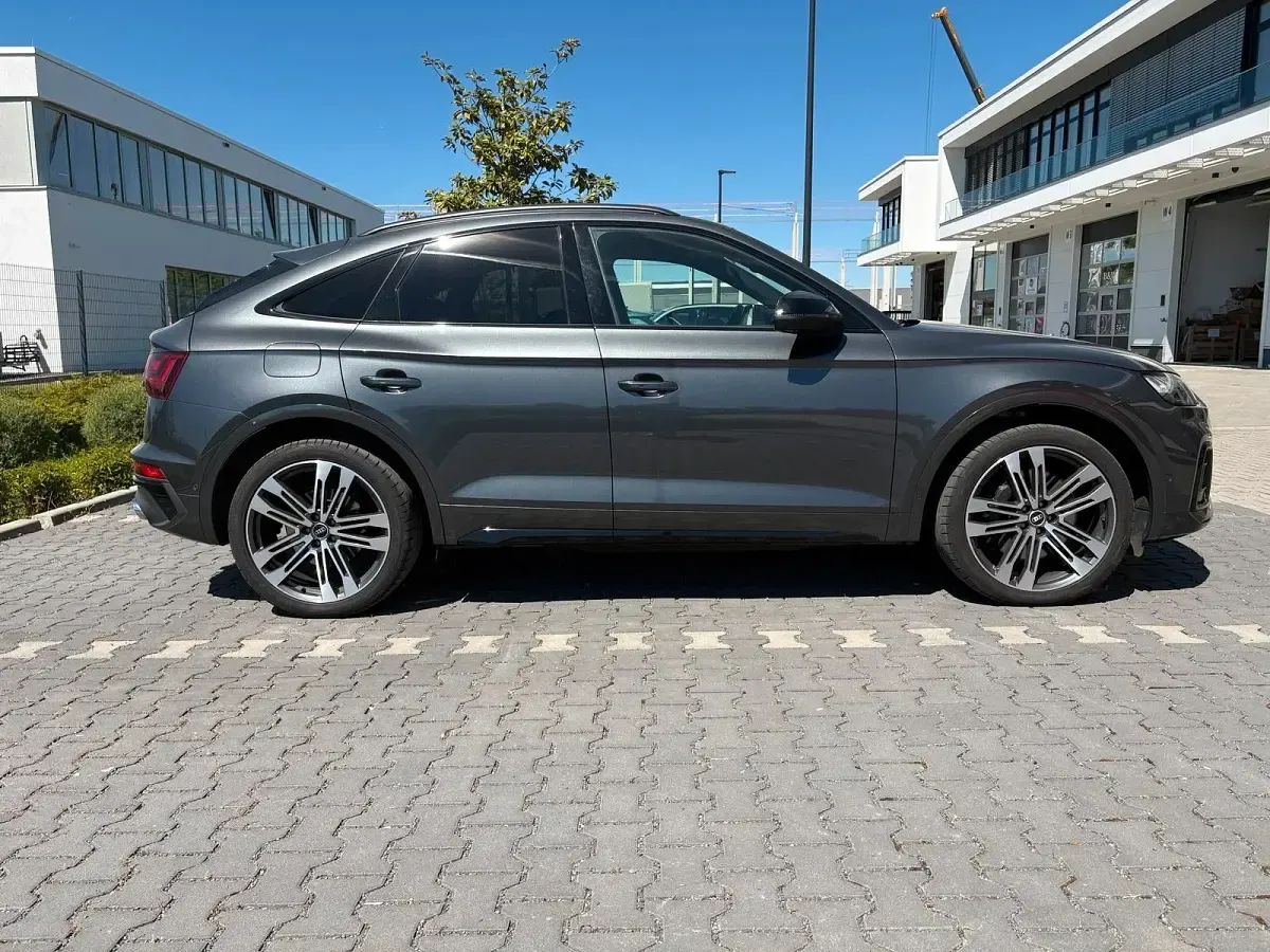 Second-hand Audi SQ5 Sportback Ambiente 341 CP (250 kW) 2022 SUV