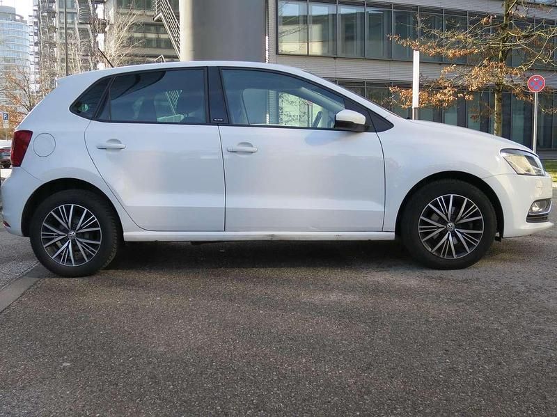 Gebraucht VW Polo Allstar 75 PS (55 kW) 2017 Pure white Kleinwagen