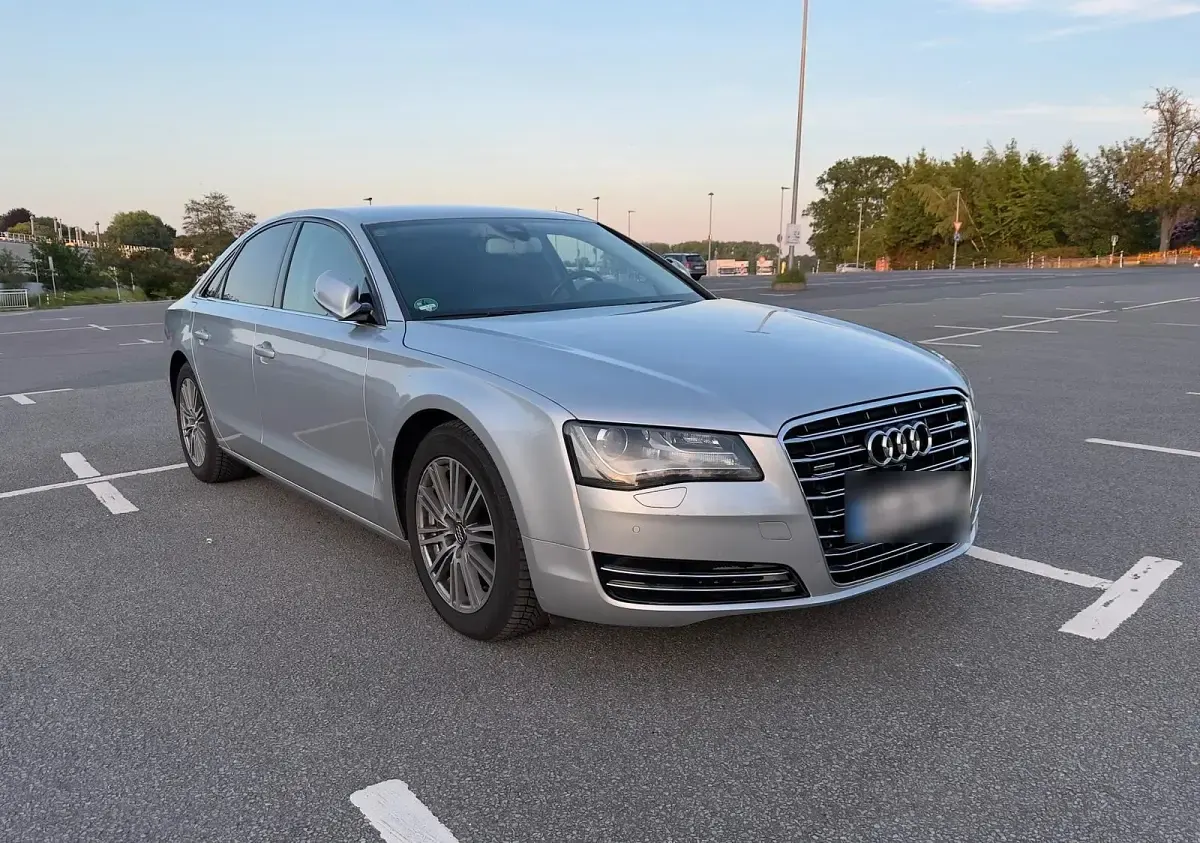 Gebraucht Audi A8 250 PS (183 kW) 2013 Silber Limousine