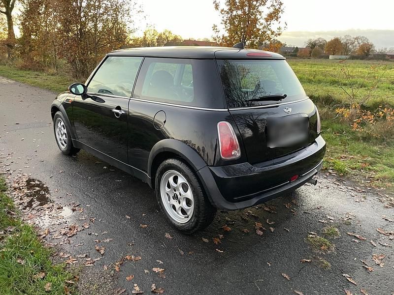 Second-hand Mini ONE 90 CP (66 kW) 2004 Negru Hatchback
