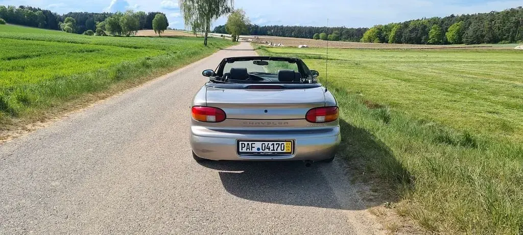 Używany Chrysler Stratus 131 KM (96 kW) 1999 Srebrny Kabriolet
