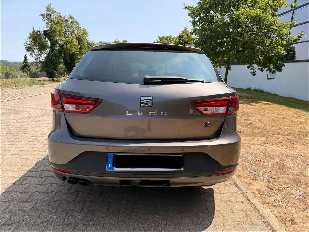 Gebraucht Seat Leon FR 179 PS (131 kW) 2014 "technic" grau Kombi