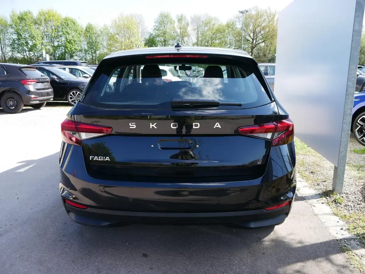 Neu Skoda Fabia Selection 116 PS (85 kW) 2026 Blackmagic perleffekt Kleinwagen
