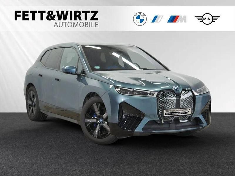 Blue ridge mountain metallic Gebraucht 2025 BMW iX Sport Line SUV | 71.900 € (Fairer Preis) - Bild 1/3