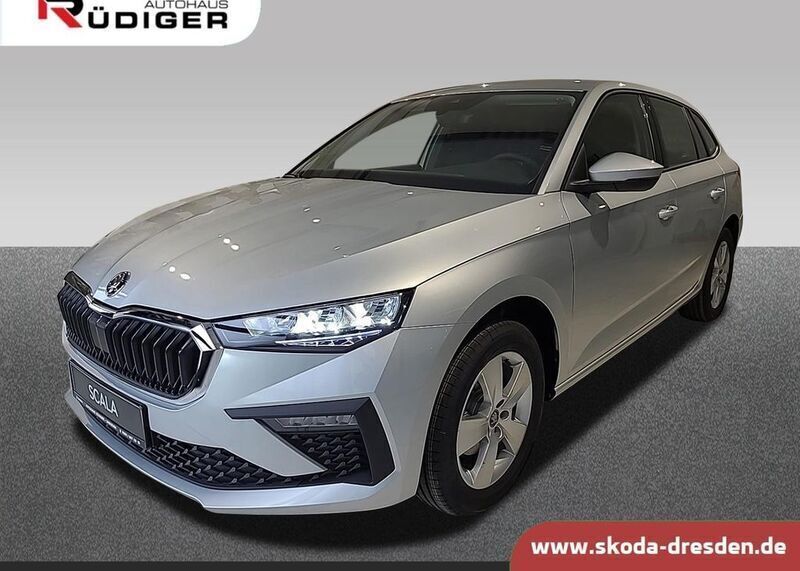 Silber Neu 2025 Skoda Scala Essence Kleinwagen | 24.950 € (Etwas zu teuer) - Bild 1/4