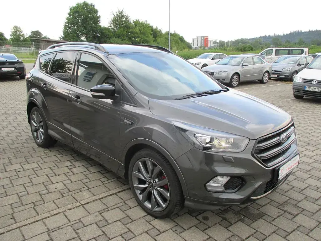 Gebraucht Ford Kuga ST-Line 230 PS (169 kW) 2019 Grau SUV