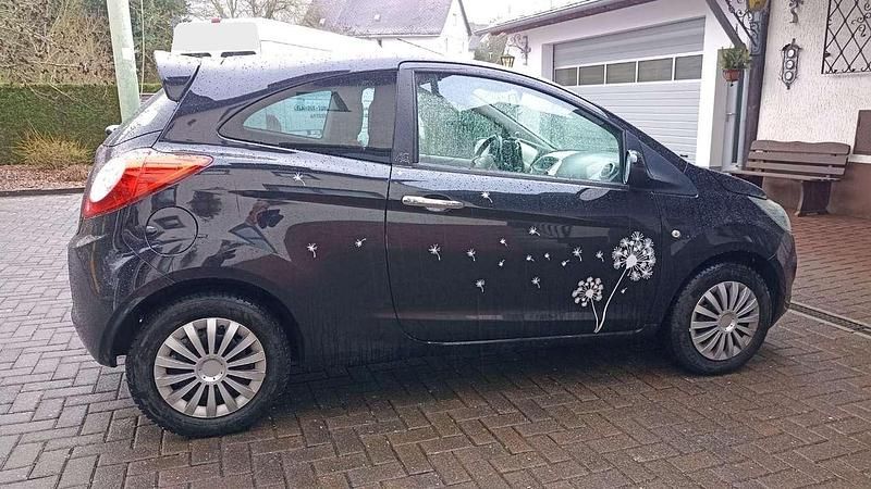 Gebraucht Ford Ka Trend 69 PS (50 kW) 2010 Schwarz Kleinwagen
