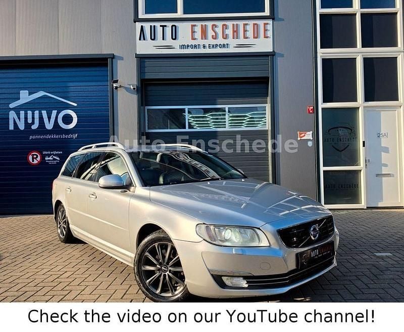 Gebraucht Volvo V70 Summum 120 PS (88 kW) 2015 Silber Kombi