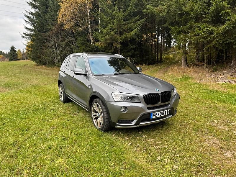 Grau Gebraucht 2012 BMW X3 SUV | 8.900 € (Superpreis) - Bild 1/4