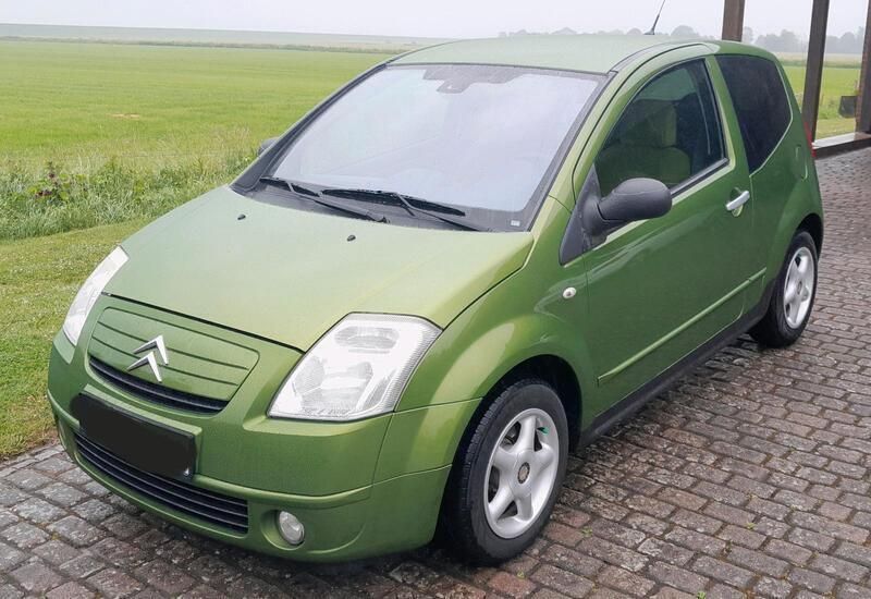 Grün Gebraucht 2005 Citroën C2 Kleinwagen | 500 € (Superpreis) - Bild 1/4