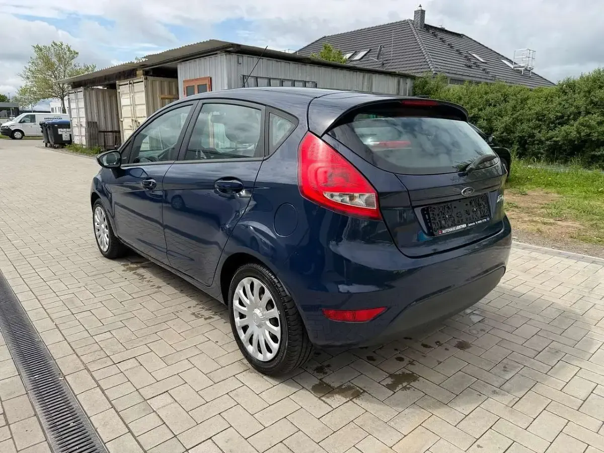 Gebraucht Ford Fiesta 97 PS (71 kW) 2009 Limousine