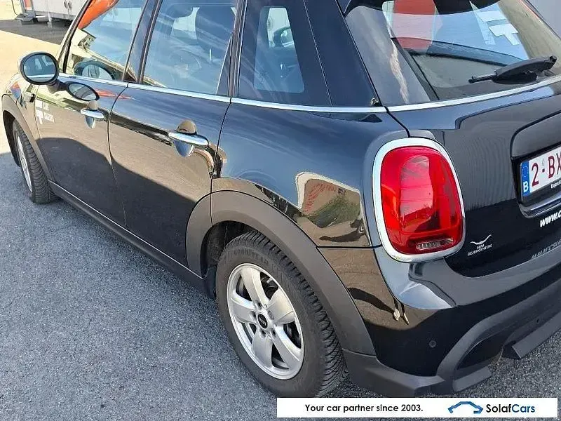 Käytetty Mini ONE 102 HP (75 kW) 2022 Musta Viistoperä