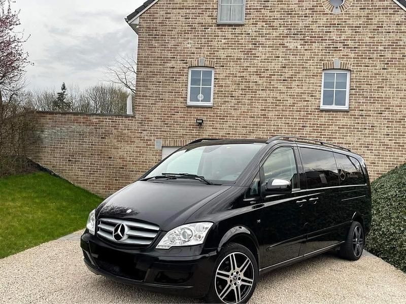 Schwarz Gebraucht 2012 Mercedes Viano Van / Kleinbus | 16.400 € (Superpreis) - Bild 1/4