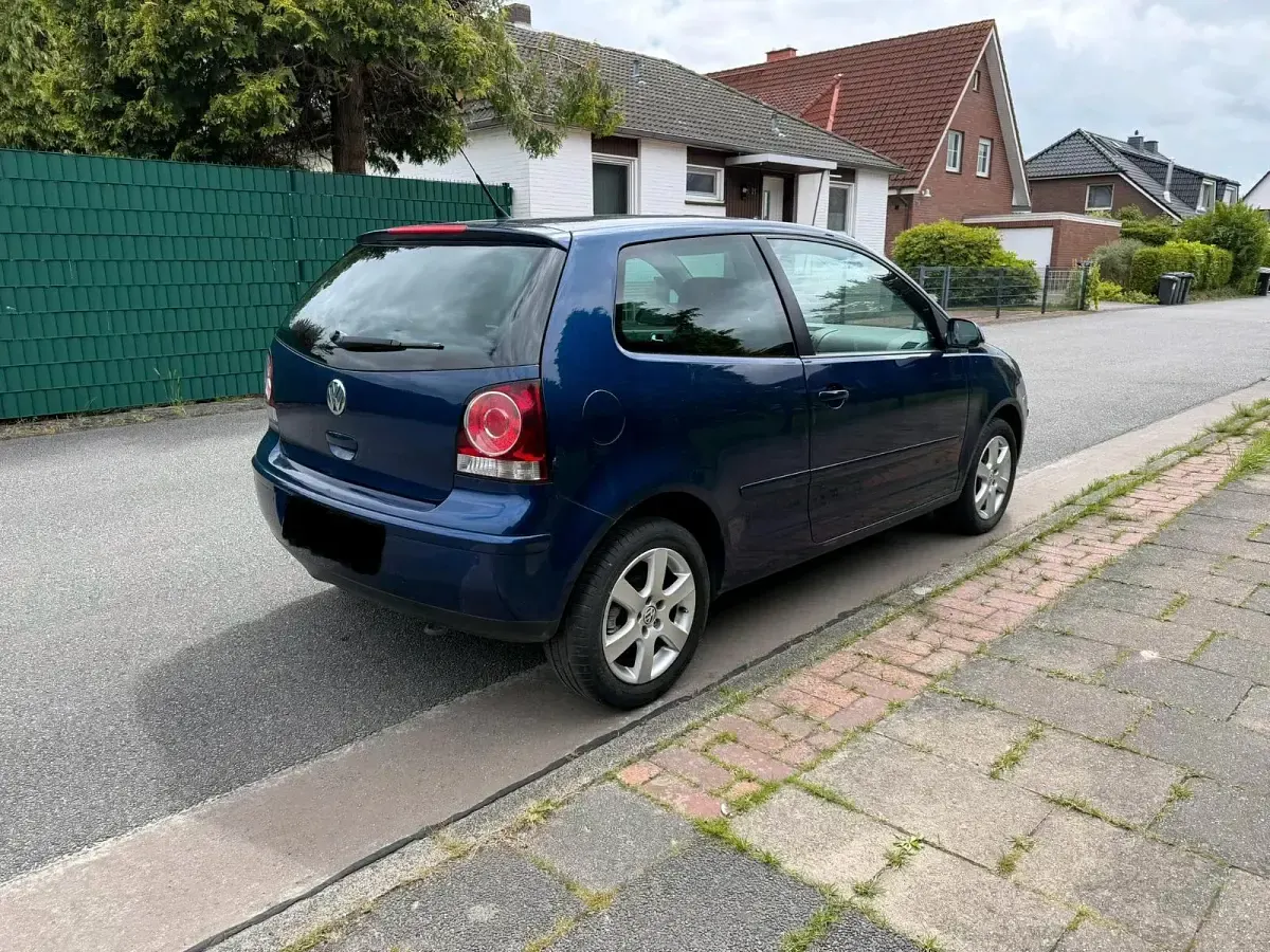 Gebraucht VW Polo 80 PS (58 kW) 2009 Blau Kleinwagen