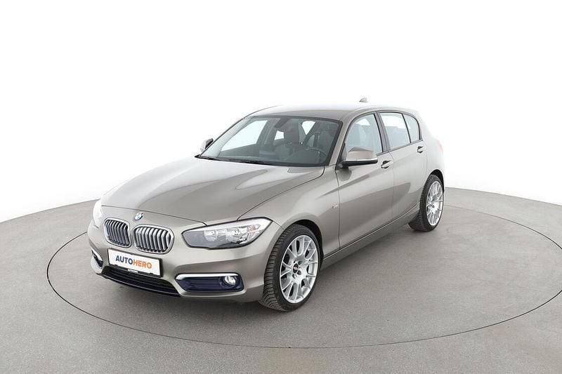 Grau Gebraucht 2015 BMW 118 Urban Line Kleinwagen | 15.780 € (Fairer Preis) - Bild 1/3