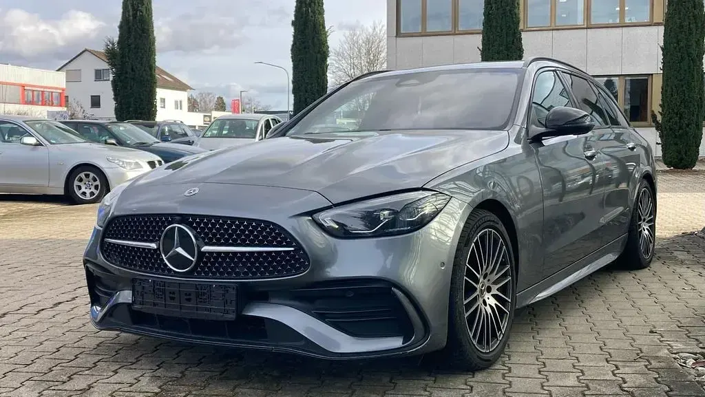 Gebraucht Mercedes 200 AMG line 163 PS (119 kW) 2023 Grau Kombi