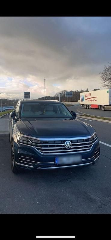 Blau Gebraucht 2019 VW Touareg SUV | 29.999 € (Guter Preis) - Bild 1/4