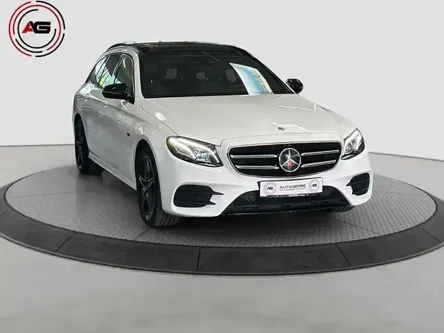Gebraucht Mercedes E300 AMG line 306 PS (225 kW) 2019 Weiß Limousine