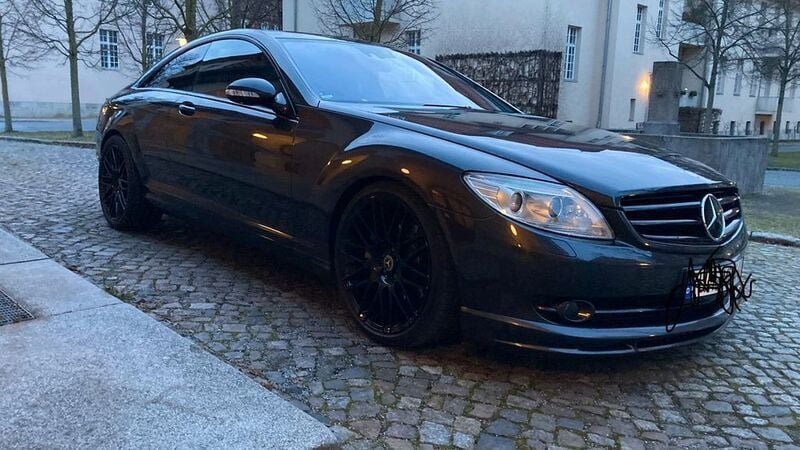Grau Gebraucht 2007 Mercedes CL500 Coupé | 19.900 € (Teuer) - Bild 1/4