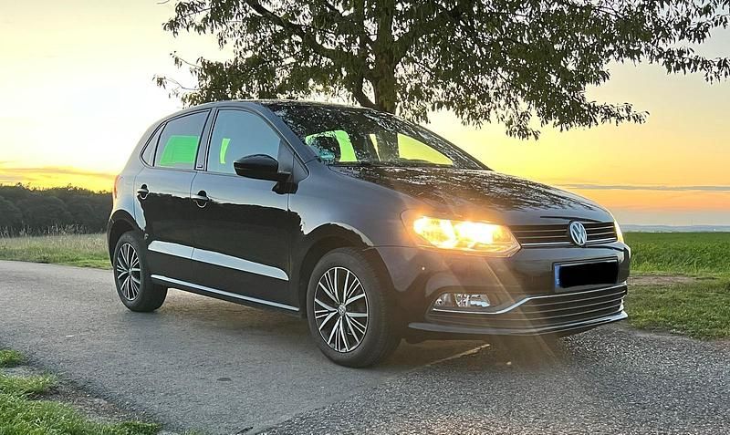 Schwarz Gebraucht 2016 VW Polo Allstar Kleinwagen | 9.000 € (Fairer Preis) - Bild 1/4