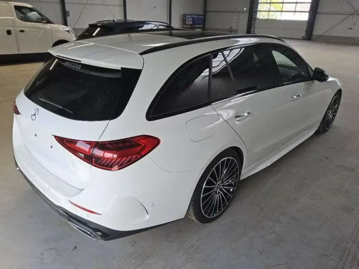 Gebraucht Mercedes C300 Advanced 258 PS (189 kW) 2024 Weiß Kombi