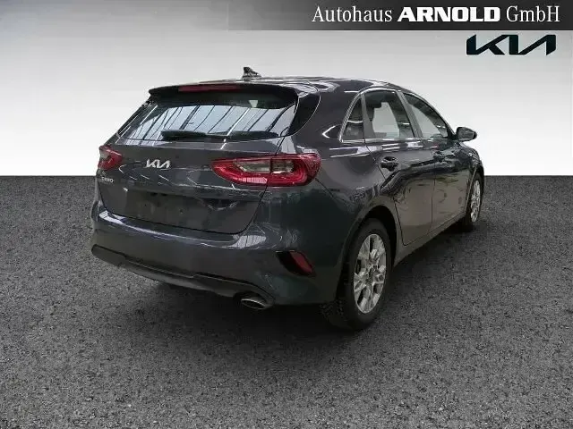 Usado Kia Ceed Vision 140 CV (102 kW) 2025 Gris Utilitario