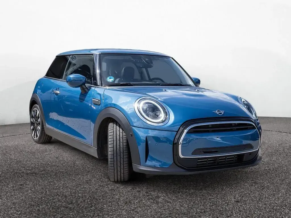 Gebraucht Mini Cooper Classic 136 PS (100 kW) 2024 Blau Kleinwagen