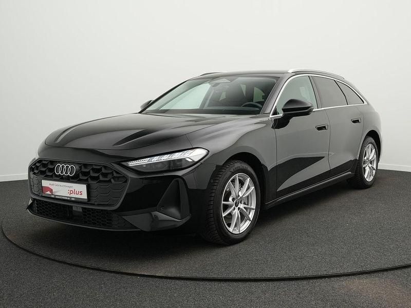 Gebraucht Audi A5 Ambiente 204 PS (150 kW) 2025 Mythosschwarz metallic Kombi