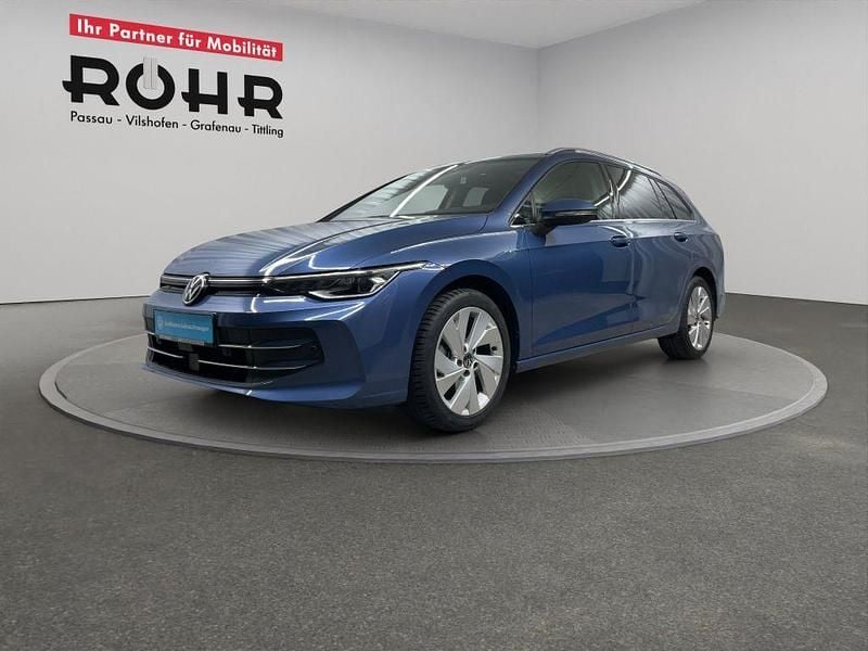 Blau (anemonenblau) Gebraucht 2024 VW Golf VIII Style Kombi | 27.940 € (Guter Preis) - Bild 1/4