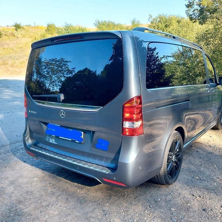 Gebraucht Mercedes V250 Edition 204 PS (150 kW) 2017 Grau Van / Kleinbus