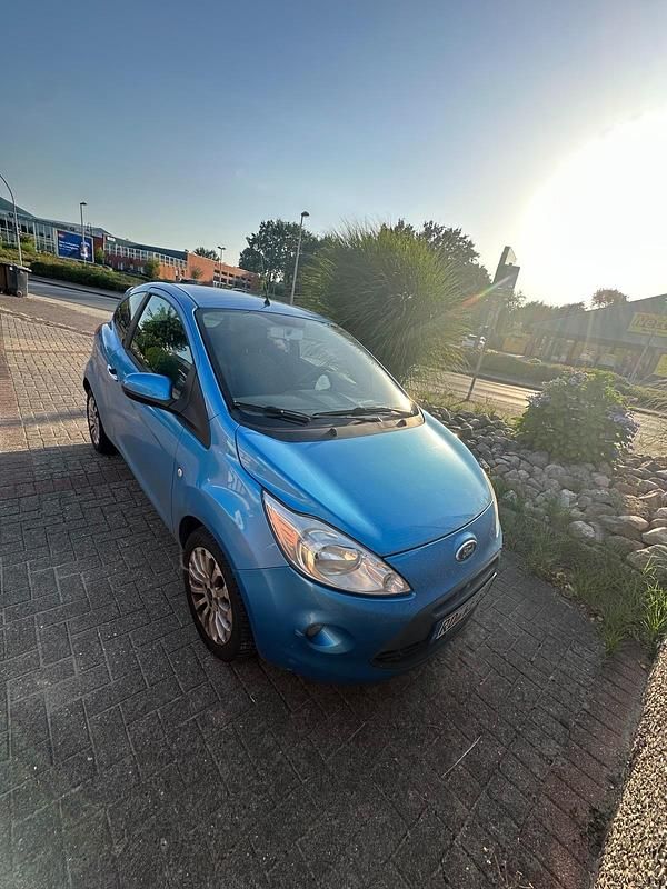 Blau Gebraucht 2011 Ford Ka Titanium Kleinwagen | 1.800 € (Guter Preis) - Bild 1/2