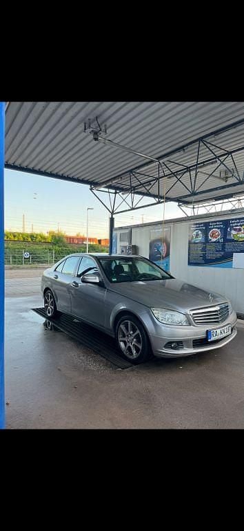 Second-hand Mercedes C180 Classic 156 CP (114 kW) 2007 Negru Berlinǎ