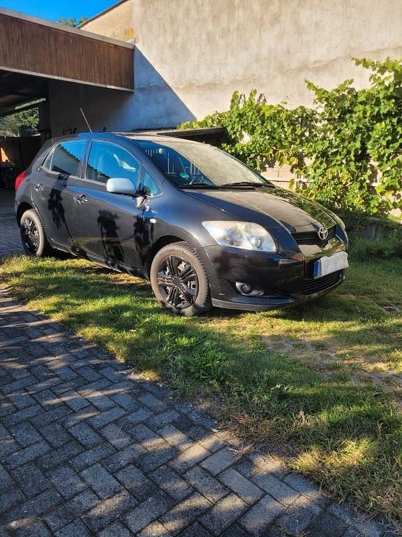 Schwarz Gebraucht 2009 Toyota Auris Executive Limousine | 3.000 € (Superpreis) - Bild 1/4