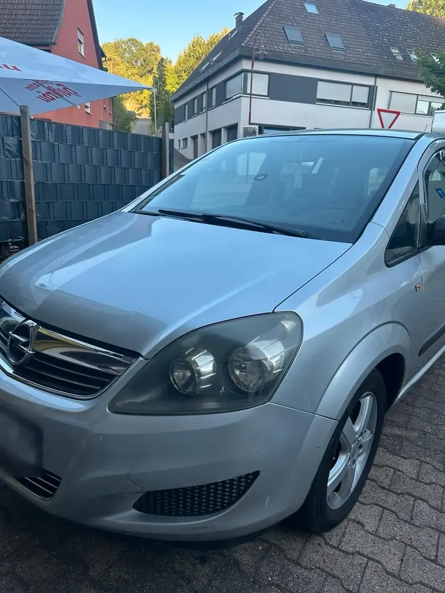 Gebraucht Opel Zafira 116 PS (85 kW) 2009 Silber Van / Kleinbus