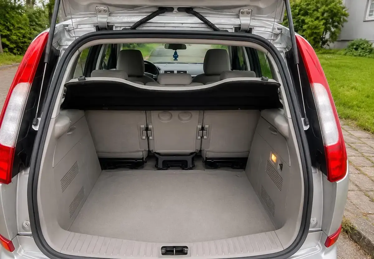 Gebraucht Ford C-MAX 99 PS (72 kW) 2005 Silber Van / Kleinbus