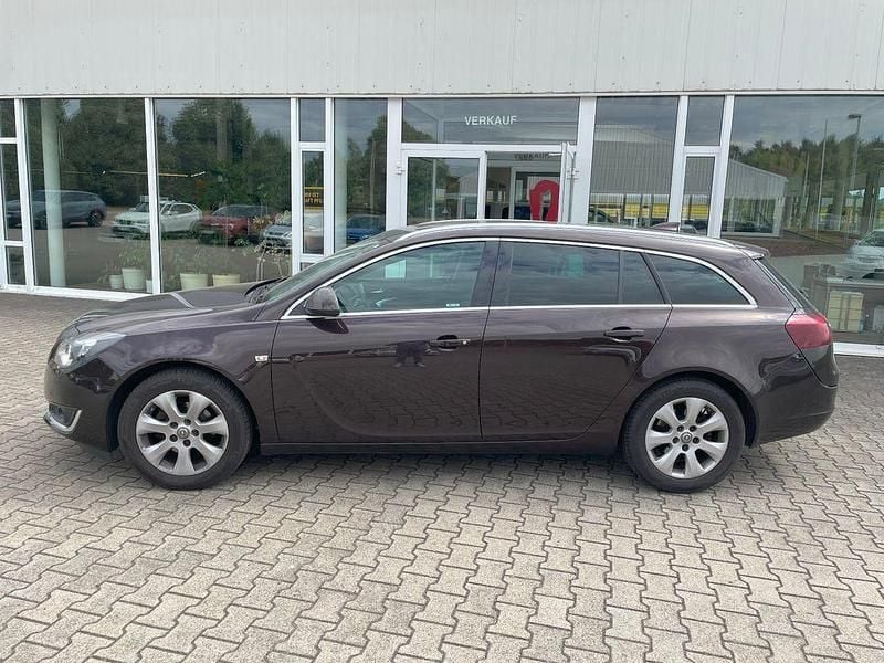 Gebraucht Opel Insignia 140 PS (102 kW) 2017 Braun Kombi