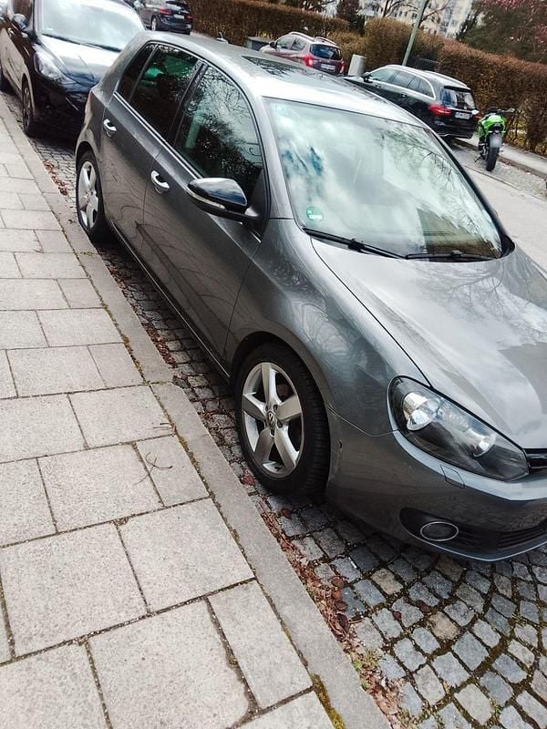 Gebraucht VW Golf VII Match 110 PS (80 kW) 2012 Grau Limousine