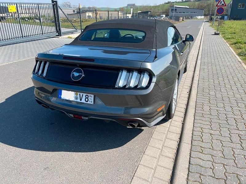 Gebraucht Ford Mustang GT 421 PS (309 kW) 2016 Grau Cabrio