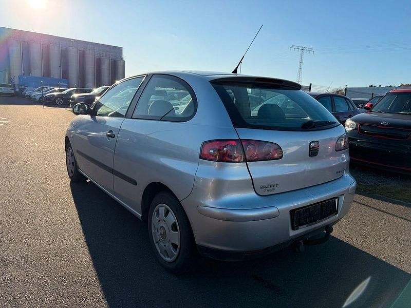 Gebraucht Seat Ibiza 64 PS (47 kW) 2004 Silber Limousine