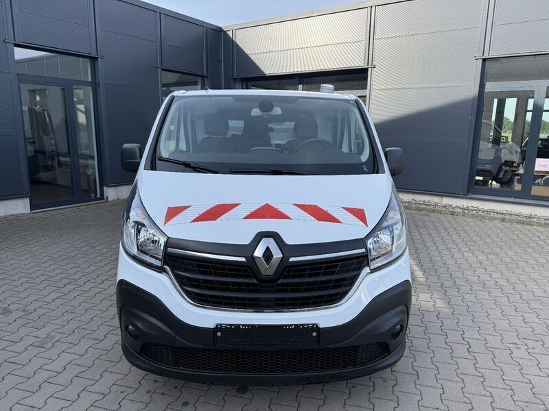Gebraucht Renault Trafic Komfort 145 PS (106 kW) 2021 Weiß Van / Kleinbus