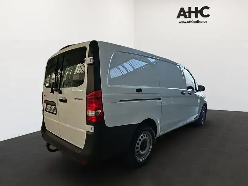 Gebraucht Mercedes Vito 190 PS (139 kW) 2025 Weiss Van