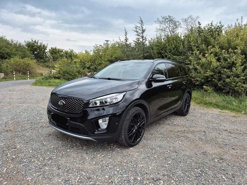 Schwarz Gebraucht 2016 Kia Sorento Platinum Edition SUV | 21.800 € (Fairer Preis) - Bild 1/4