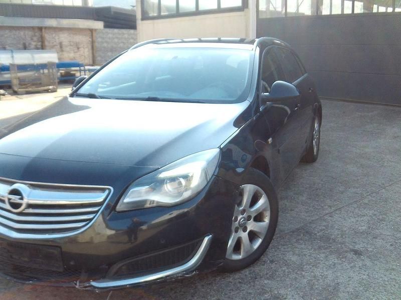 Gebraucht Opel Insignia Edition 136 PS (100 kW) 2016 Schwarz Kombi