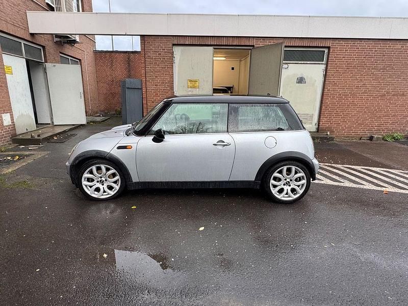 Grau Gebraucht 2003 Mini Cooper Kleinwagen | 1.000 € (Fairer Preis) - Bild 1/4